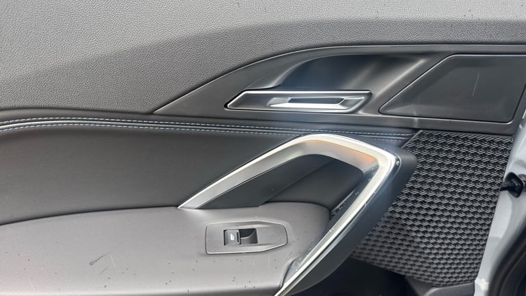 2025 BMW iX2 150kW eDrive20 M Sport 65kWh 5dr Auto [Tech/Pro] Electric Hatchback Hatchback Electr...