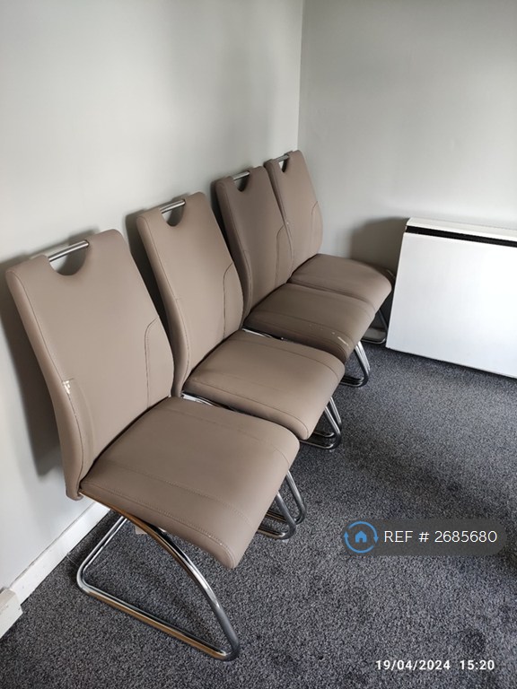 1 bedroom flat in Braehead Road, Cumbernauld, Glasgow, G67 (1 bed) (#2685680)