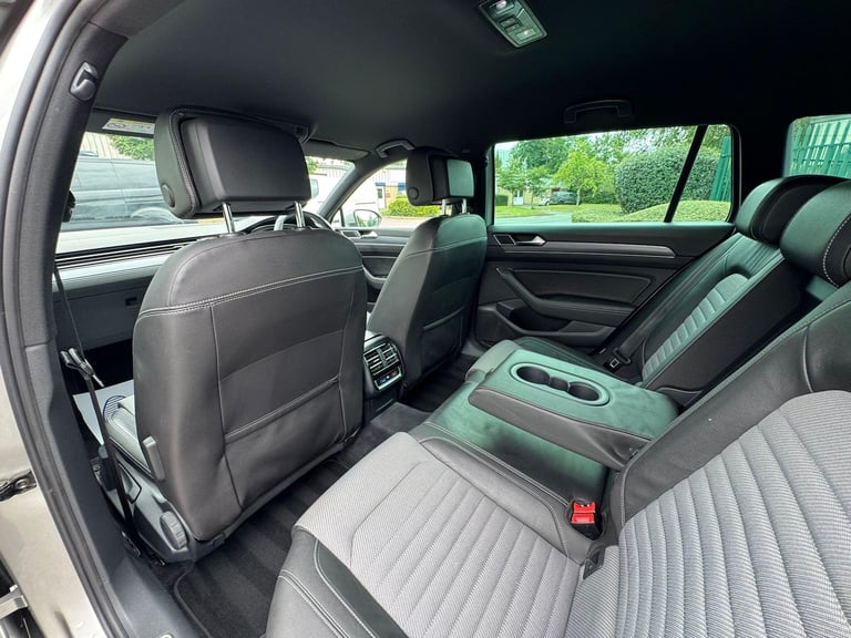 2015 Volkswagen Passat 2.0 TDI BlueMotion Tech R-Line Euro 6 (s/s) 5dr ESTATE Diesel Manual