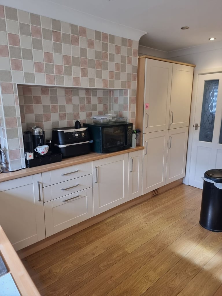 image for All kitchen units sink and gas hob