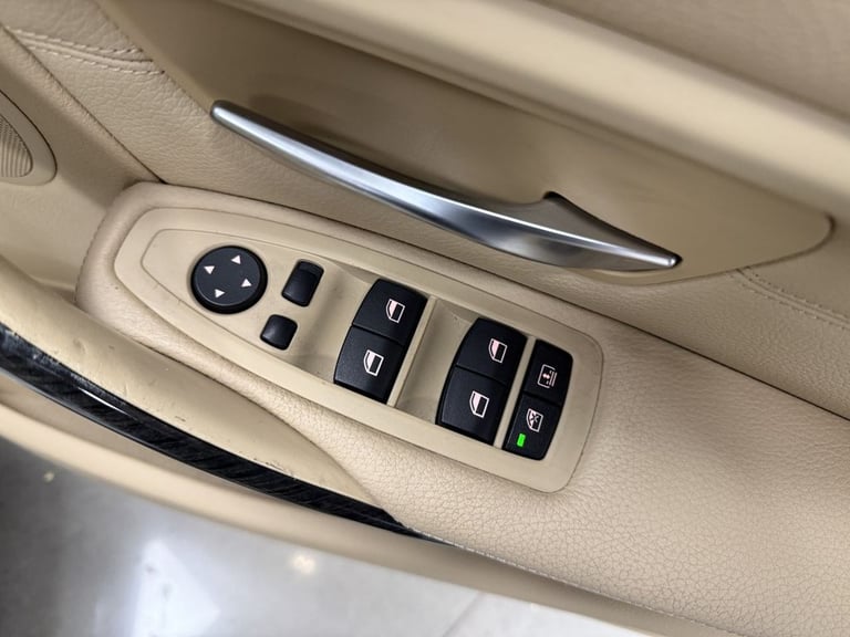 2014 BMW 3 Series ActiveHybrid 3 3.0 Luxury Step Saloon Saloon HYBRID ELECTRIC Automatic