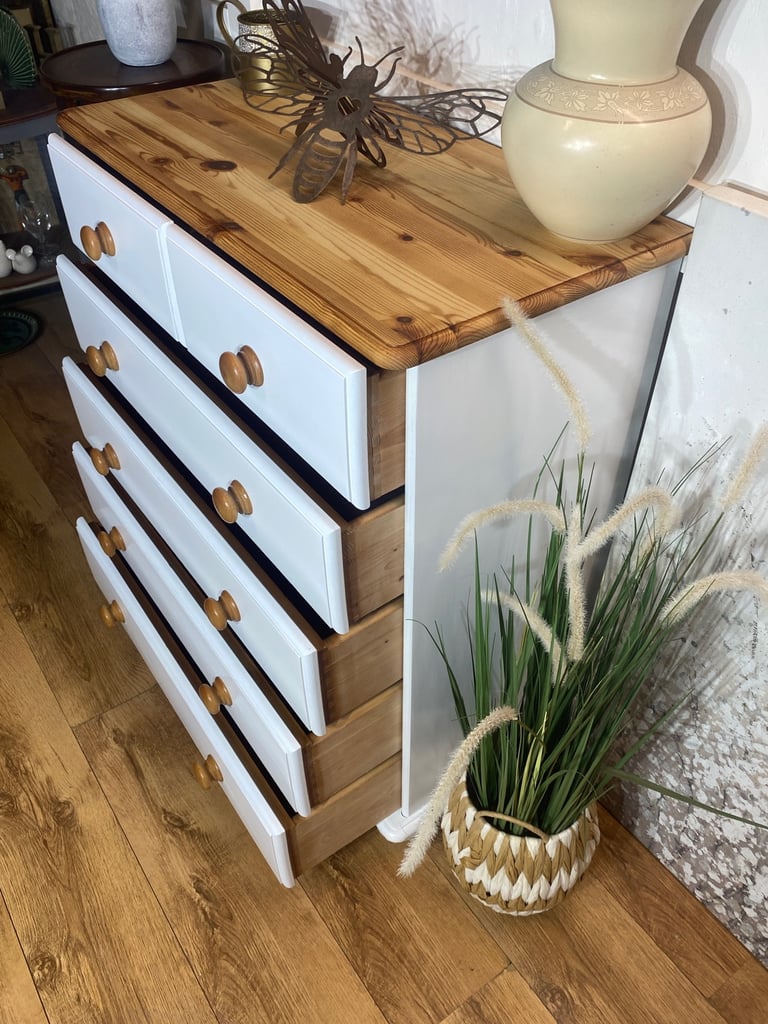Solid pine chest of drawers