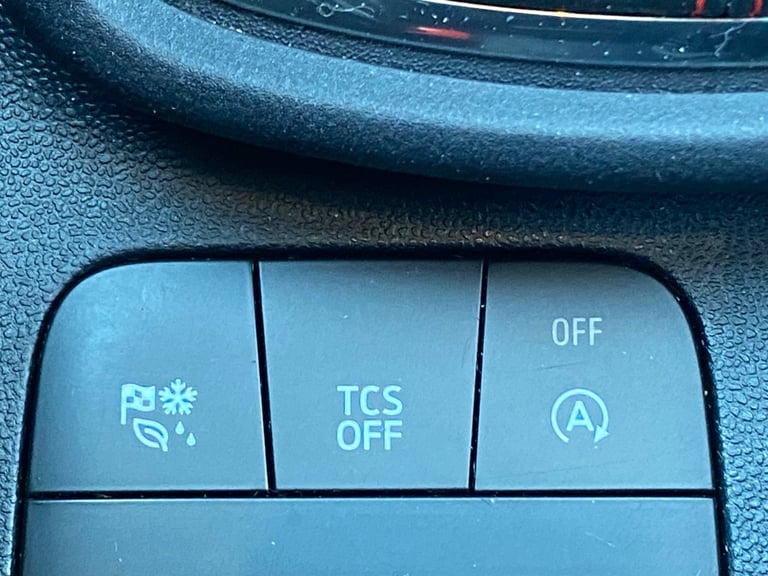 Ford, PUMA, Hatchback, 2020, Manual, 999 (cc), 5 doors