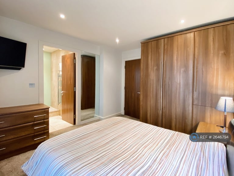 2 bedroom flat in Liverpool, Liverpool, L3 (2 bed) (#2646794)