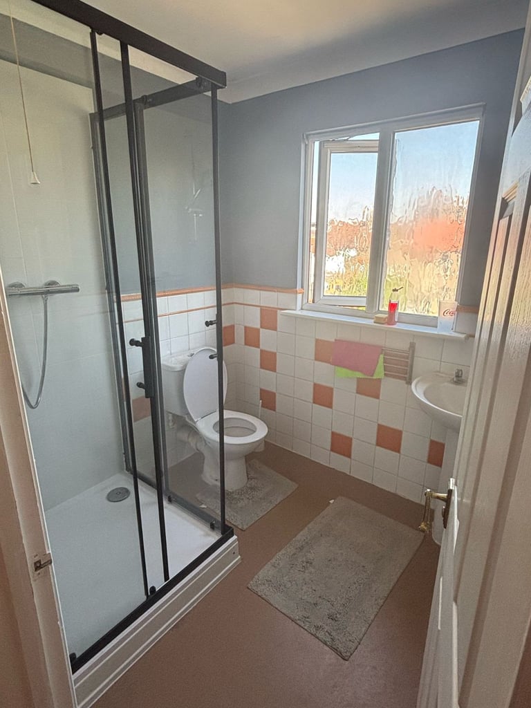 DOUBLE ROOM IN SEVEN KINGS IG3 