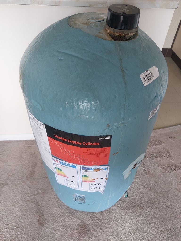 Vented Copper Cylinder with insulation & immersion heater