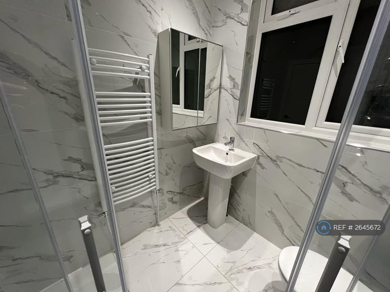 1 bedroom in Sunset Road, London, SE5 (#2645672)