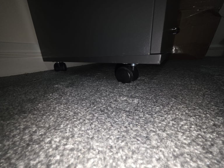 Double door wardrobe with mirror and drawers