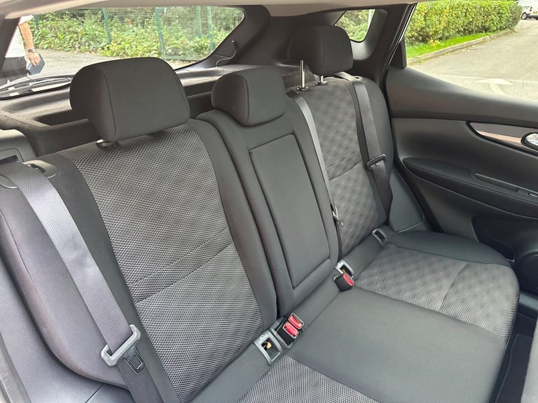 2017 Nissan Qashqai 1.2 DIG-T N-Connecta XTRON 2WD Euro 6 (s/s) 5dr HATCHBACK Petrol Automatic