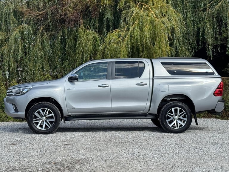 2018 Toyota Hilux 2.4 D-4D Invincible Auto 4WD Euro 6 (s/s) 4dr (TSS) PICK UP Diesel Automatic