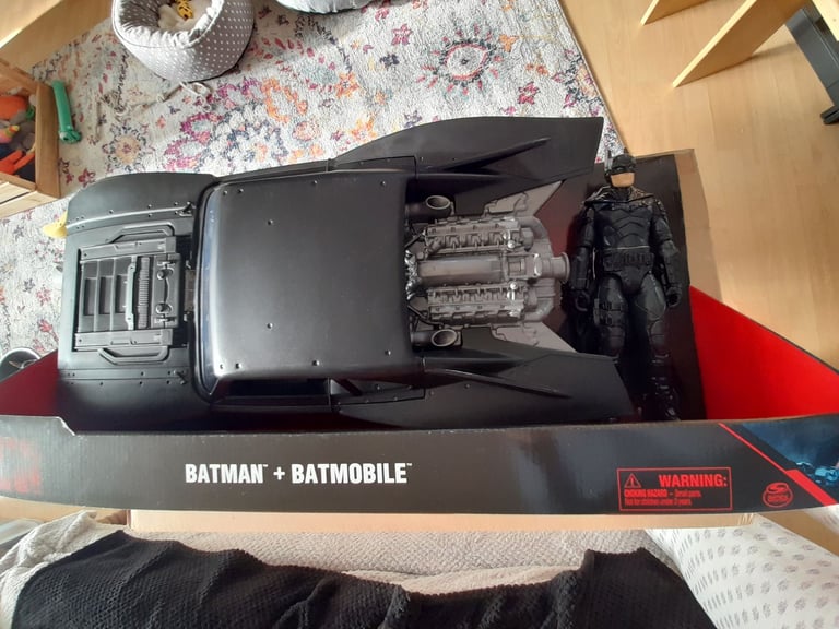 6 Ikea pictures in Black frames 