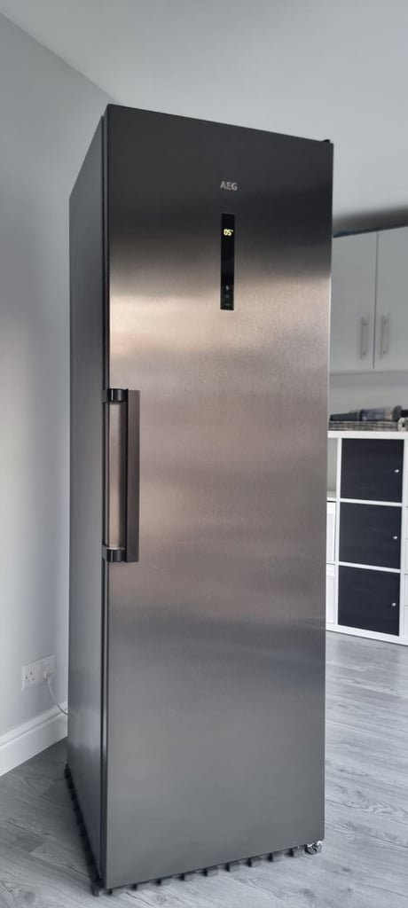 AEG Fridge 