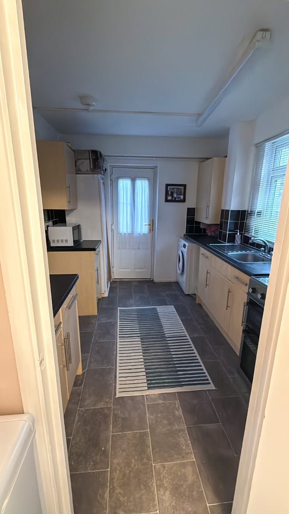 Lovely semi detached 3 bed house in between Watford and Harrow with large garden 