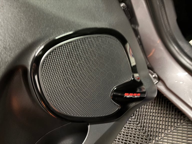 2015 Renault Clio 1.2 16V Dynamique Nav 5dr HATCHBACK Petrol Manual