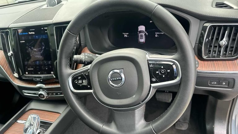 2024 Volvo XC60 2.0 T8 [455] RC PHEV Ultimate Dark 5dr AWD Gtron ESTATE PETROL/ELECTRIC Automatic
