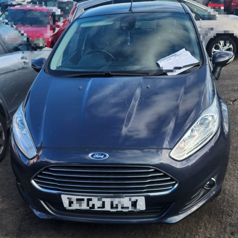 Breaking spare parts Ford fiesta mk7.5 facelift 