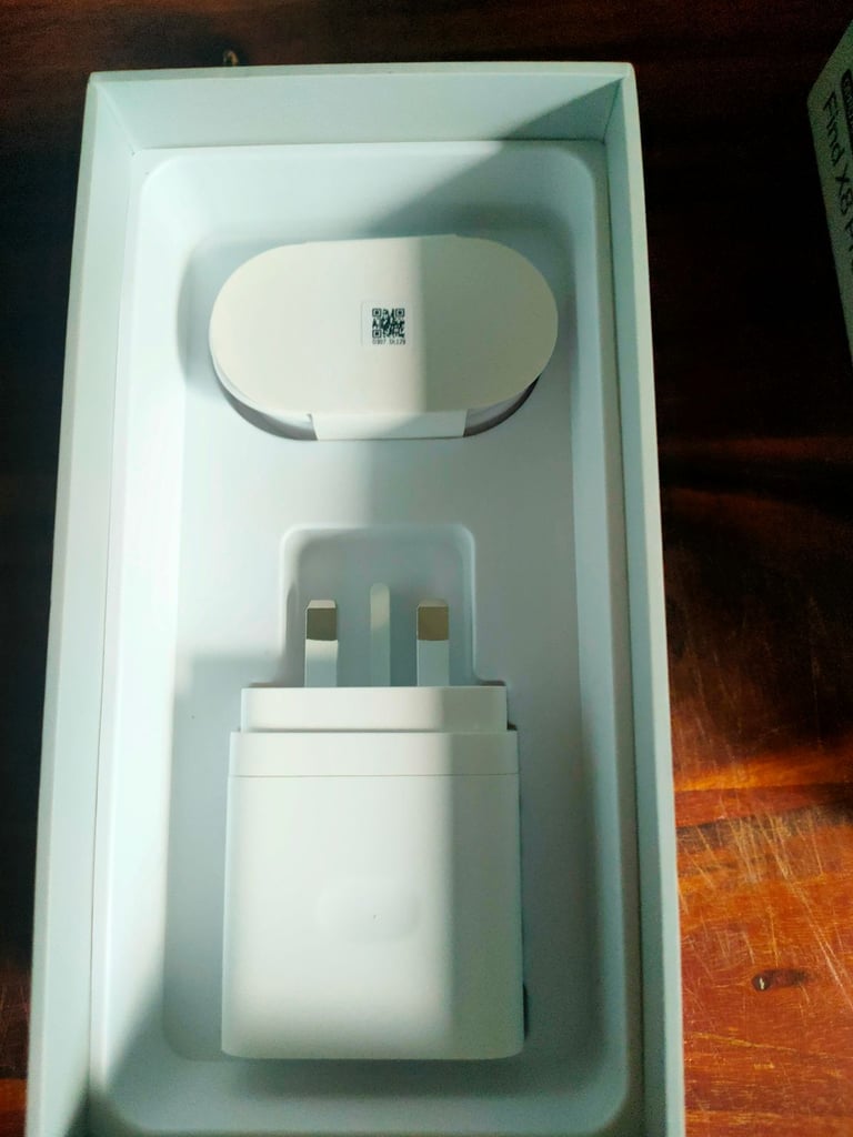 Oppo find x8 pro UK version boxed excellent condition unlocked 