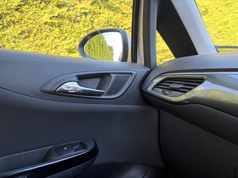 2015 Vauxhall Corsa 1.4i ecoFLEX Excite Hatchback 3dr Petrol Easytronic Euro 6