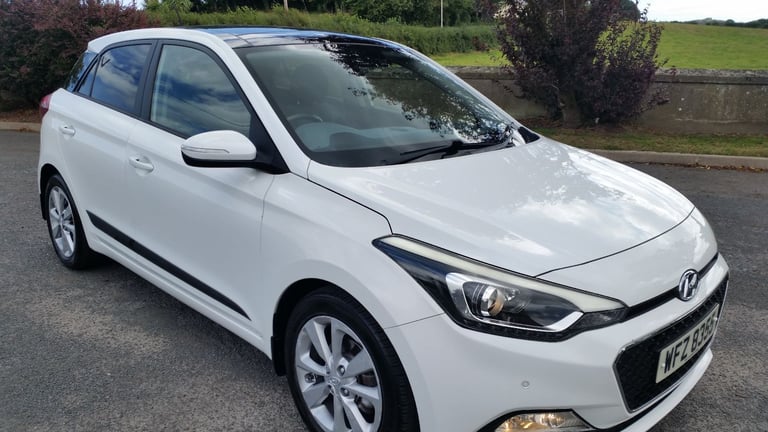 *!*BEAUTIFUL*!* 2015 Hyundai i20 1.4 PREMIUM SE mpi **MOT 26 AUGUST 26** **JUST VALETED**