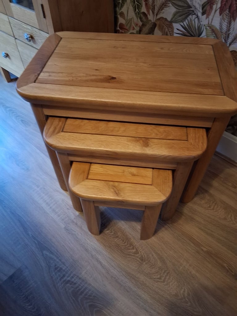 image for Nest of 3 solid oak tables 