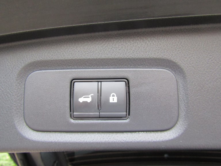 2024 Nissan Qashqai 1.3 DiG-T MH Tekna 5dr Hatchback Petrol Manual