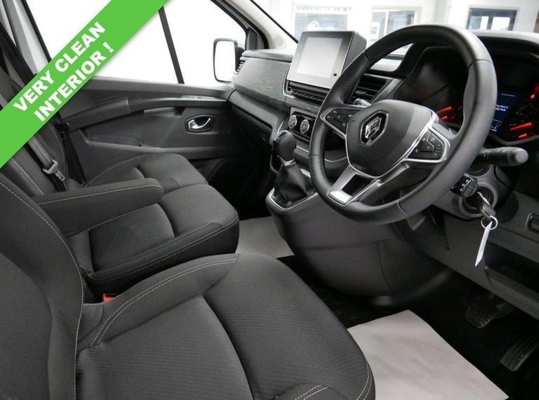 2023 RENAULT TRAFIC 30 2.0 DCI 170 BHP LONG SPORT EDC AUTOMATIC 9 SEATER