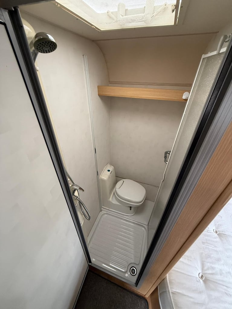 Abbey Freestyle 540 Fixed Bed Side Washroom