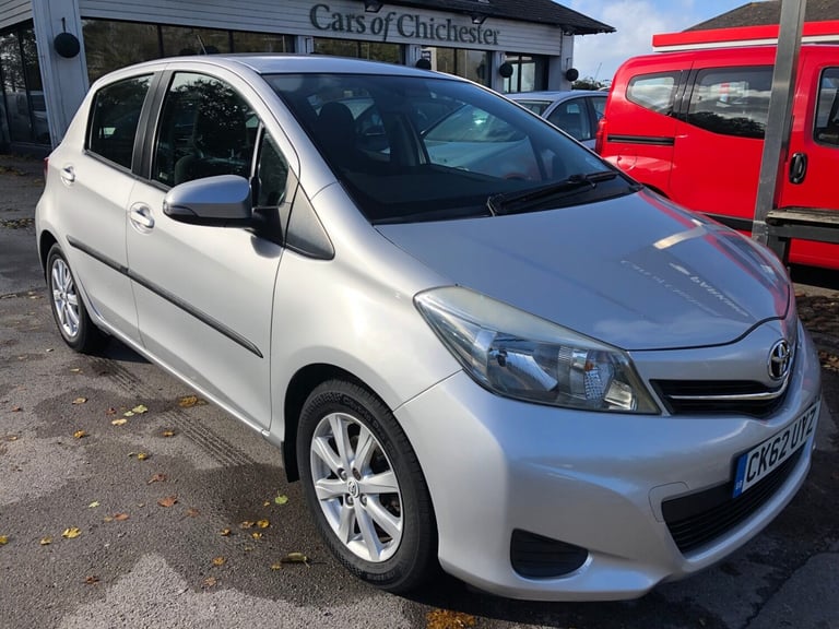 2012 Toyota Yaris 1.3 VVT-I TR 5 door petrol manual just 43,000 miles, FSH, ULEZ compliant Hatchb...