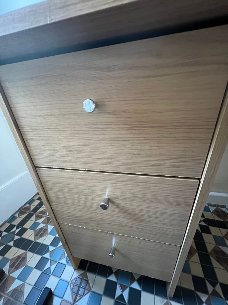 Office Desk - FREE