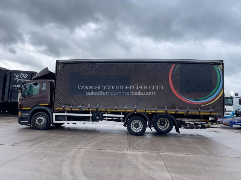 2017 (17) SCANIA P280 6X2 TAG CURTAINSIDE