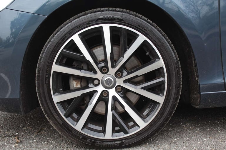 2019 Volvo V40 D3 [4 Cyl 152] Inscription Edition 5dr Geartronic HATCHBACK DIESEL Automatic
