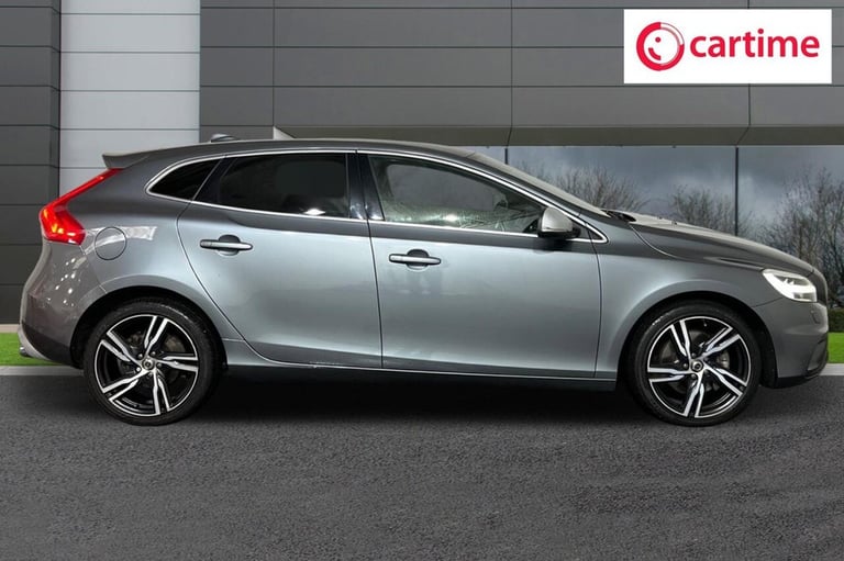 2018 18 VOLVO V40 2.0 D4 R-DESIGN PRO HATCHBACK 5DR DIESEL MANUAL EURO 6 (S/S) (