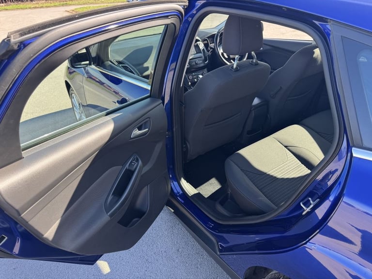 2017 Ford Focus 1.0T EcoBoost Titanium Hatchback 5dr Petrol Auto Euro 6 (s/s) (125 ps) Hatchback ...