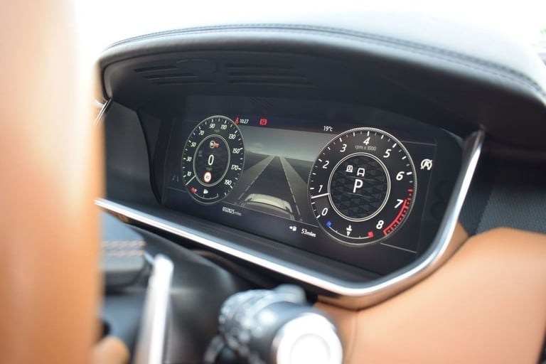 2021 62 LAND ROVER RANGE ROVER SPORT 5.0 P575 V8 SVR CARBON EDITION SUV 5DR PETR