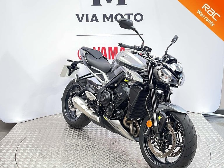 TRIUMPH STREET TRIPLE R - 2023 - 1800 miles