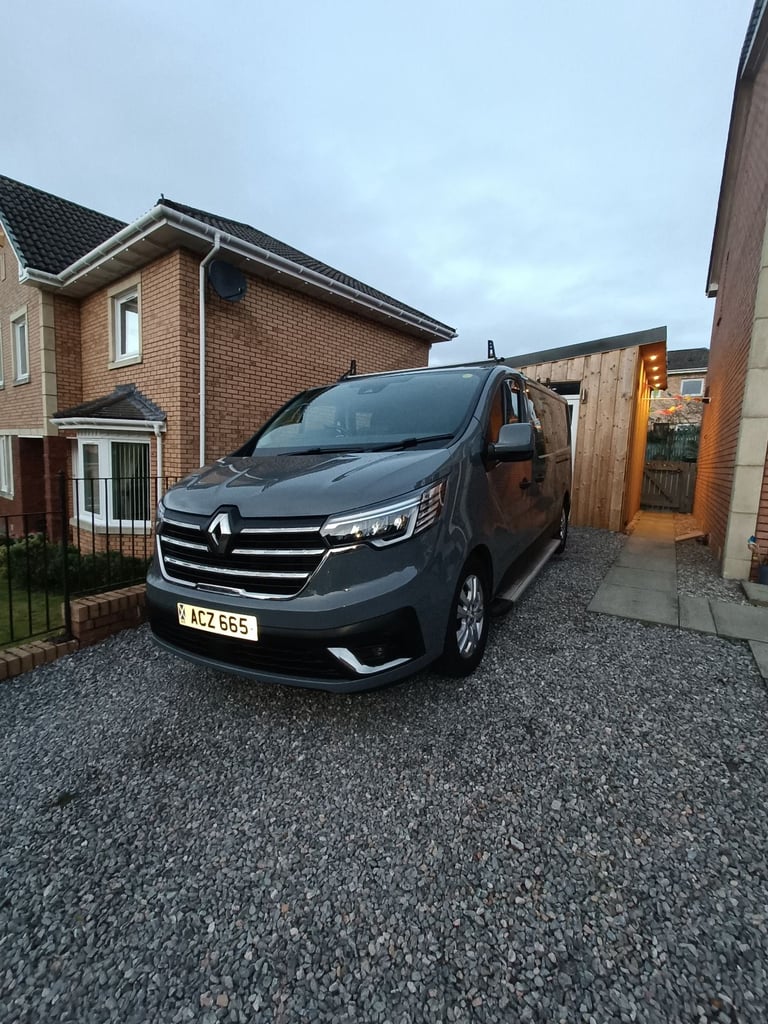 image for Renault Trafic Sport+ 6-Seater Crew Van