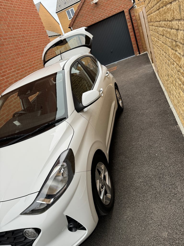 Immaculate  -Hyundai, I10, 5 doors - Like new