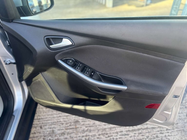 2014 Ford Focus 1.6 Focus Titanium Navigator TDCi 5dr Estate Diesel Manual