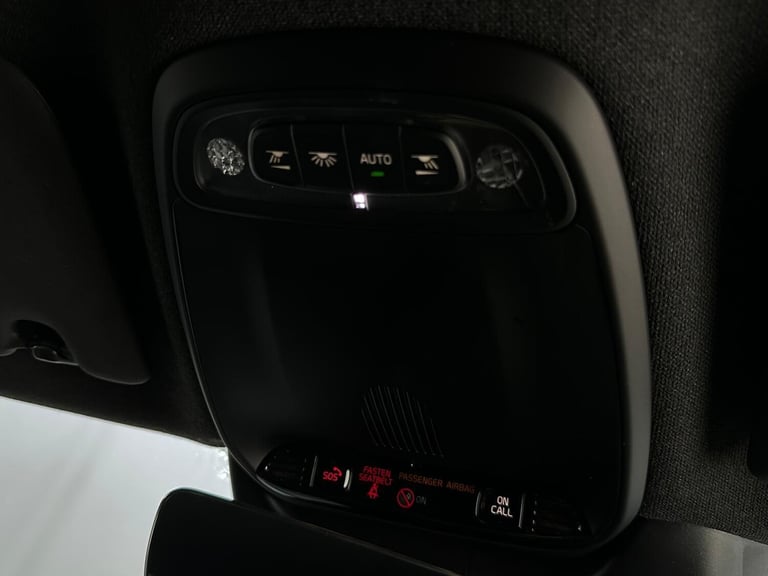  Volvo XC40 1.5h T4 Recharge 10.7kWh R-Design Auto Euro 6 (s/s) 5dr Petrol/Electric Hybrid Automatic