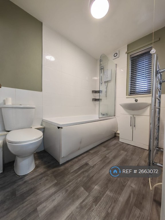 1 bedroom flat in Langley Mere, Forest Hall, Newcastle Upon Tyne, NE12 (1 bed) (#2663072)