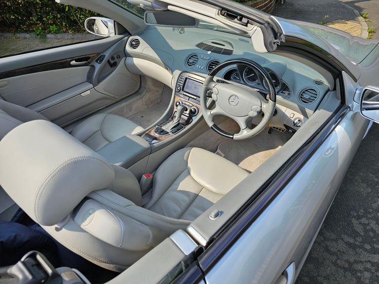 Mercedes-Benz, SL SERIES, Convertible, 2005, Semi-Auto, 3724 (cc), 2 doors