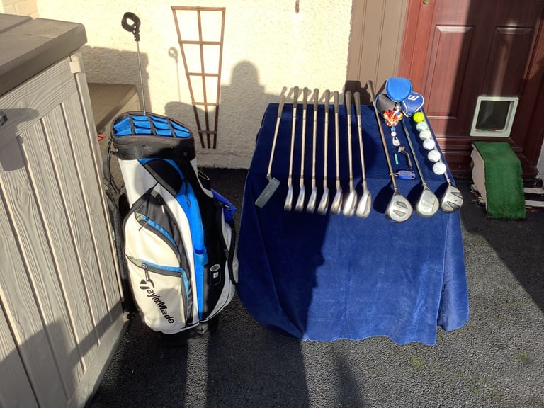 Set of Mizuno Zoid golf clubs, in a lovely Taylor Made lightweight golf bag.