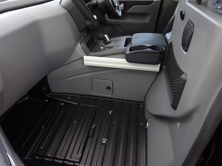 2024 74 REG LEVC TX VISTA COMFORT PLUS TAXI CAB HYBRID AUTO DAMAGED SALVAGE