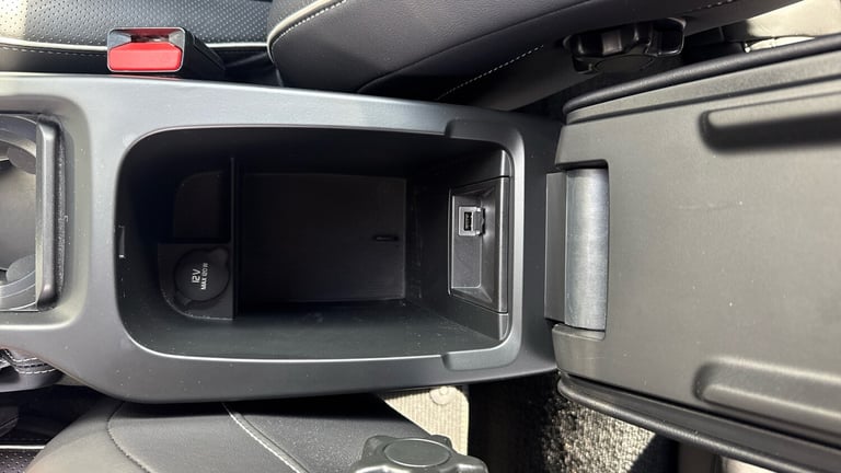 2019 Volvo V40 1.5 T3 R-Design Edition Hatchback 5dr Petrol Auto Euro 6 (s/s) (152 ps) Hatchback ...