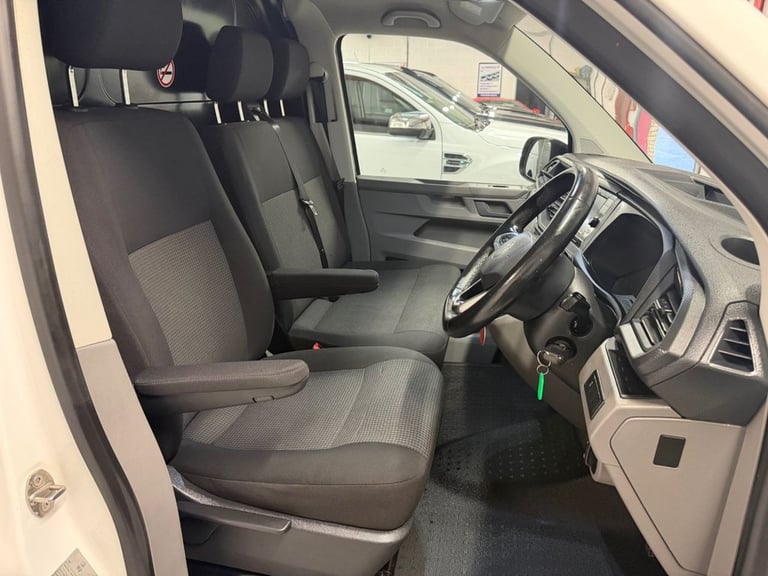 2021 71 VOLKSWAGEN TRANSPORTER 2.0 TDI T30 BUSINESS FWD LWB L2 EURO 6 * AIR CON 