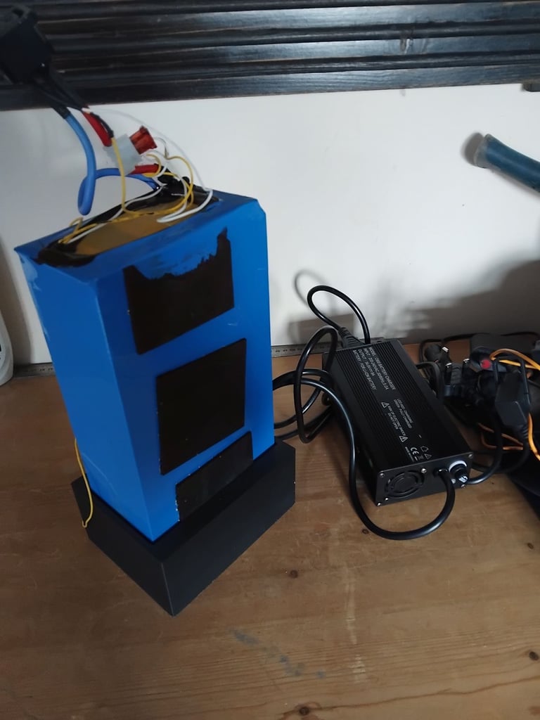 Lithium battery with fast charger