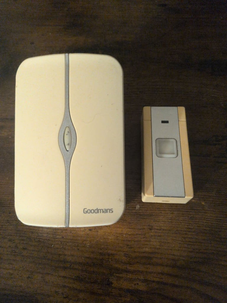 image for Wireless doorbell, old but works perfectly fine 