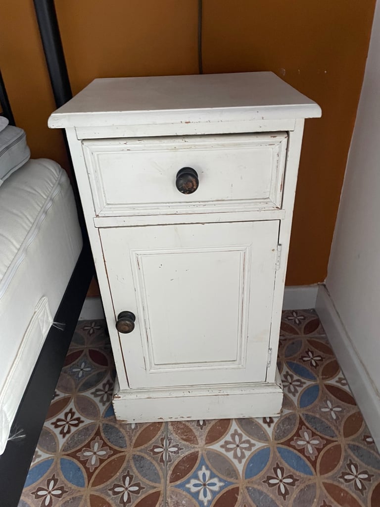 image for 2 x Bedside cabinets