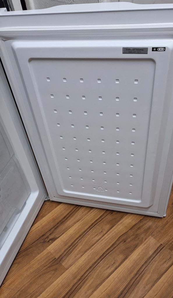 In very good condition Bush under counter freezer 