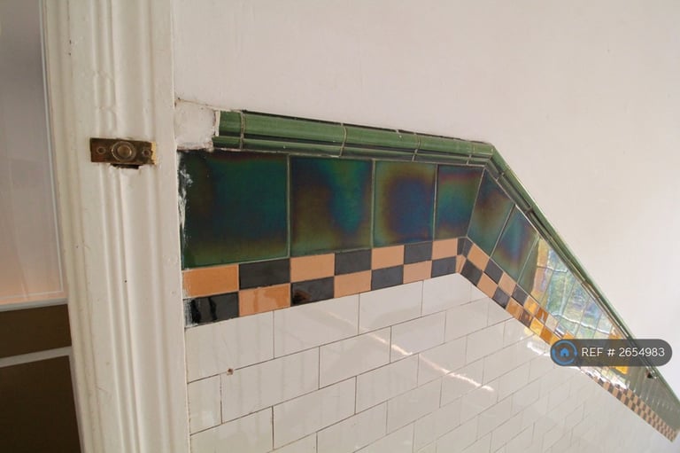 2 bedroom flat in Golfhill Drive, Glasgow, G31 (2 bed) (#2654983)